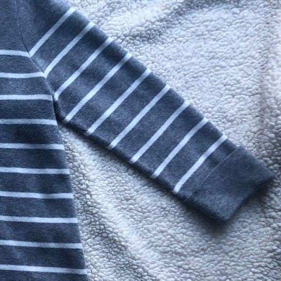 Adrienne Vittadini Sweater - Picture 2 of 4